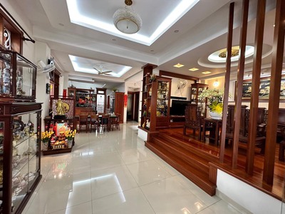 Bán biệt thự sân vườn ngang 12m dương quảng hàm 250m2 2 tầng mái thái gần emart 26.5 tỷ. 3