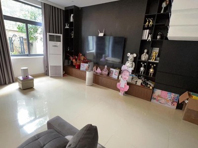Bán biệt thự sân vườn ngang 12m dương quảng hàm 250m2 2 tầng mái thái gần emart 26.5 tỷ. 4