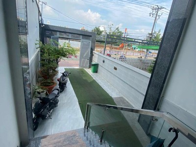 Cho thuê mặt bằng kinh doanh vị trí đẹp tại quận 7 - hcm 2