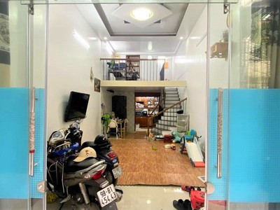 Nhà 2 ngủ 42m2 - Độc lập Dân xây, Chỉ việc về ở đường Lạch Tray chưa đến 2 tỷ 1