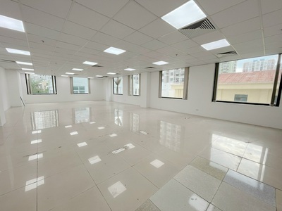 Cho thuê tòa nhà kính cạnh nhà hàng sen hồ 100m2 x 8 tầng, oto đỗ cửa 1