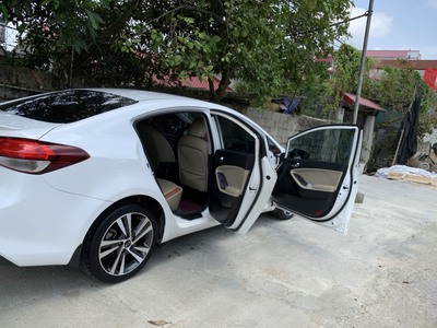Chính chủ bán Xe Kia cerato đời cuối 2018 bản 1.6 số tự động 6 cấp ghế 2 màu. 1