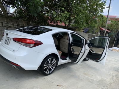 Chính chủ bán Xe Kia cerato đời cuối 2018 bản 1.6 số tự động 6 cấp ghế 2 màu. 5
