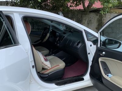 Chính chủ bán Xe Kia cerato đời cuối 2018 bản 1.6 số tự động 6 cấp ghế 2 màu. 6