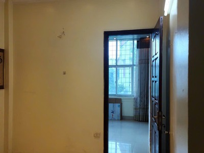 Cho thuê nhà mặt phố Đặng Tiến Đông, Đống Đa, HN dt 50m2 x 5 tầng mt 4m2 3