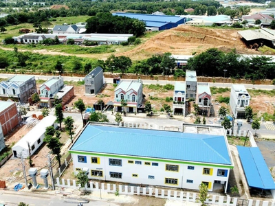 Bán Căn Nhà Sổ Riêng Ở Tân Uyên Bình Dương,Diện Tích 4.5x15, Nằm Gần Cây Xăng Kim Hằng 1