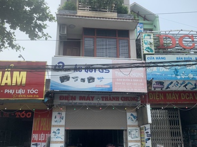 Nhà 3 tầng mặt đường giữa trung tâm -thị - trấn - gôi -ngay cổng chợ  - đang kinh doanh rất rất 0