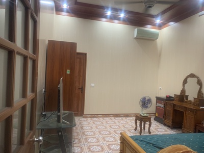 Nhà 3 tầng mặt đường giữa trung tâm -thị - trấn - gôi -ngay cổng chợ  - đang kinh doanh rất rất 4