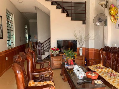 Cho thuê nhà 2 mặt tiền tại Trần Phú, Liên Bảo, Vĩnh Yên, Vĩnh Phúc. Gía 7,5 triệu. LH: 098.991.6263 4