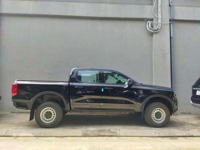 Ranger XLS 1 cầu 2023 đi lướt 5000km, trả trước 150, hỗ trợ vay ngân hàng. 1