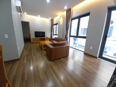 Cho thuê căn hộ 2 ngủ 11 triệu Waterfront 4