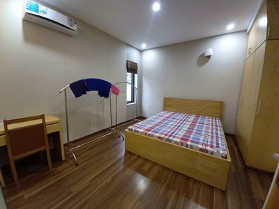 Cho thuê căn hộ 2 ngủ 11 triệu Waterfront 5