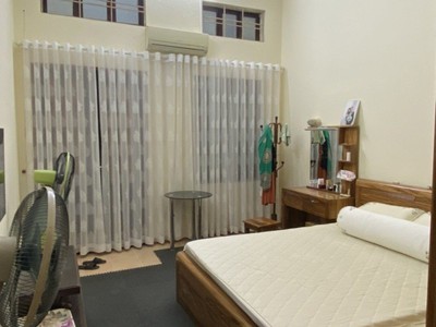Mặt ngõ - đường láng - 60m2 x 3 tầng - mt 4m - vuông vắn - 2 thoáng - ở và kinh doanh 1