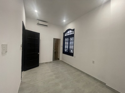 Cho thuê nhà 2 tầng 350m2 sàn ngang 12m đường Trưng Nữ Vương kẹp đường kiệt 5m 4