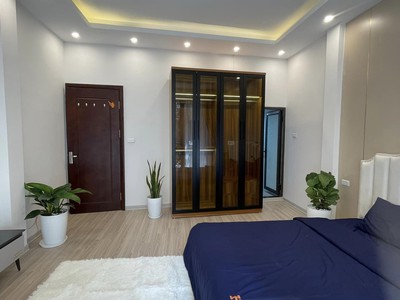 Nhà mới đẹp  6 tầng  Diện tích 42m2   50m ra đến mặt phố Giáp Bát   Gía 3.5 tỷ 3