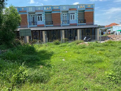 Đất song hành thị trấn  hóc môn 1220m2 ful tc chỉ 45 tỷ 0