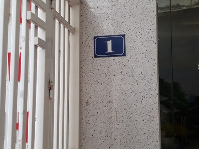 Cho thuê nhà Văn Cao cách mặt đường 4m 3