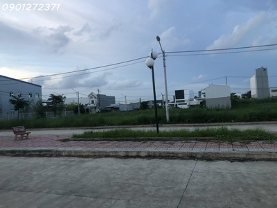 Bán nhanh lô đất nền giá cực tốt trung tâm thành phố cà mau,xã lý văn lâm 3