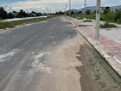 Bán lô đất hiếm 2 mặt tiền, diện tích 258m2, khu đô thị hoàng tâm, cà mau 0
