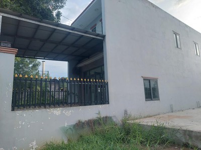 Chính chủ cần cho thuê 1050m2 đất có  nhà 100m2  tại xã bình chánh 2