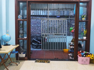 Bán gấp nhà 1,5 tầng ngõ ô tô phố Khúc Thừa Dụ chỉ 1,95 tỷ 1