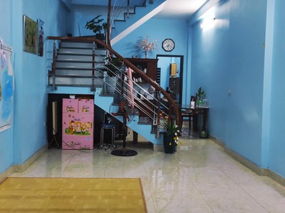 Bán gấp nhà 1,5 tầng ngõ ô tô phố Khúc Thừa Dụ chỉ 1,95 tỷ 2