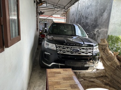 Hết tiền mua trầm cần ra đi con xế yêu Ford explorer 2018 đk 2019.xe hạng sang 0