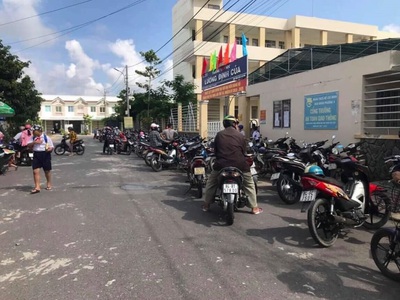 Bán nhà mặt phố 1 trệt 1 lầu phường 4, tp trà vinh  gần kdl huỳnh kha 0