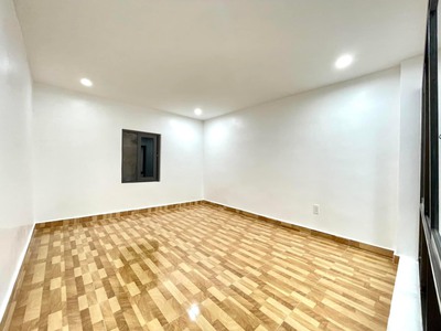 Chính chủ gửi bán nhà 2 tầng phố Miếu Hai Xã 1,350 tỷ có BÌA 2