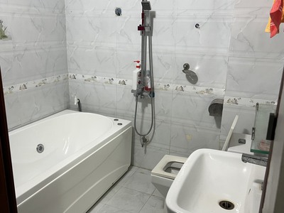 Cho thuê nhà 3 tầng tại Liên Bảo, Vĩnh Yên, Vĩnh Phúc. 4 phòng ngủ giá 12 triệu 3