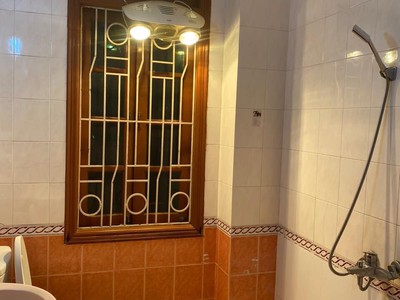 Mình hiện còn trống 2 phòng tầng 4 diện tích 16m và 25m  có ban công và cửa sổ to  ngõ 68 phố quan 3