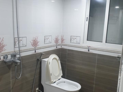Cho thuê nhà nguyên căn mặt phố Quận Cầu Giấy dt 40m2 x 7 tầng, đủ điều hòa 2