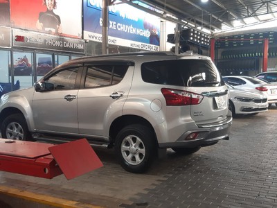 Chính Chủ Cần Bán Nhanh Xe Isuzu Mux 2018 3