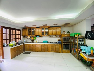 Bán nhà mặt tiền đường nguyễn văn khối ngay công viên làng hoa, dt: 6x22m, 5 tầng, 19 tỷ 1