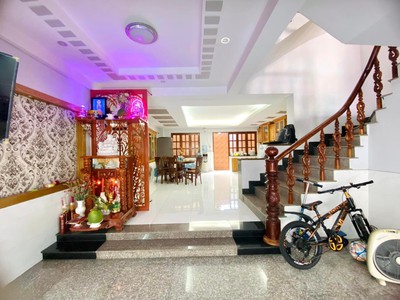 Bán nhà mặt tiền đường nguyễn văn khối ngay công viên làng hoa, dt: 6x22m, 5 tầng, 19 tỷ 4