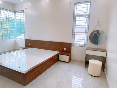 Cho thuê nhà riêng 6 phòng ngủ tại Vĩnh yên, Vĩnh Phúc. DT 180m2 4 tầng 3