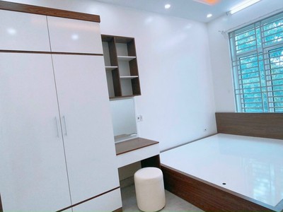 Cho thuê nhà riêng 6 phòng ngủ tại Vĩnh yên, Vĩnh Phúc. DT 180m2 4 tầng 5