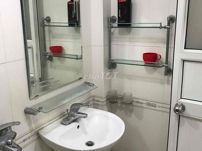 Cho thuê nhà Trần Thái Tông, Cầu Giấy dt 35m2 x 4 Tầng, đầy đủ nội thất 4