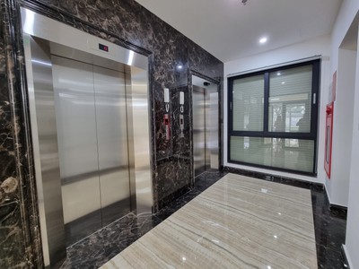 Bán rê  chủ bán gấp  tòa vp hoàng quốc việt 120m x9t, lô góc, mới tinh, ôtô tránh, giá 42 tỷ 1