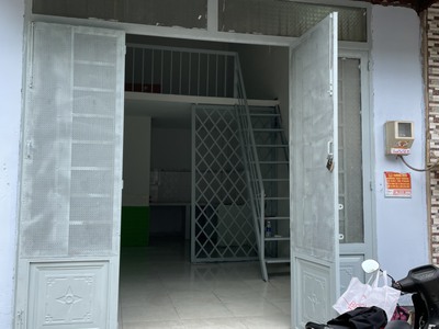 Cho thuê nhà cấp 4 đường kênh trung ương, xã vĩnh lộc a, bình chánh 1