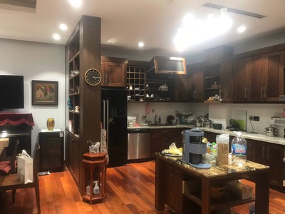 Bán biệt thự vimeco, big c trung hoà, cầu giấy. dt 135m x 4,5 tầng,mt 10m,có hầm,hoàn thiện. giá 4