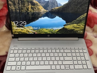 Máy Tính HP 15s Core i5 0