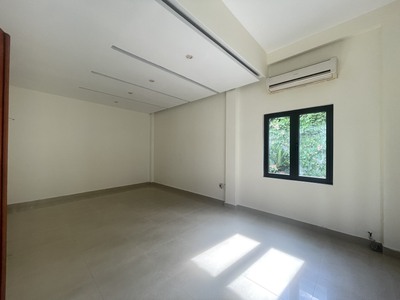 Cho thuê nhà 3 tầng trống suốt 3PN 80m2 đường Bế Văn Đàn gần gần Hà Huy Tập giá 12tr/tháng 5
