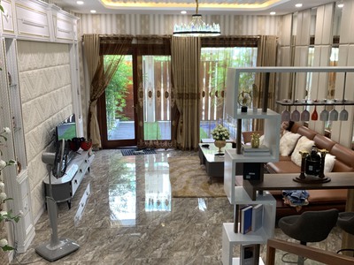 Cho thuê nhà đẹp 3 tầng 3PN Full nội thất,gara oto đường 7m5 Đinh Văn Chấp, Hòa Xuân 8