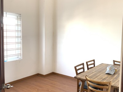 Cho thuê nhà 3 tầng Ngô Quyền 9PN khép kín, tầng hầm để xe gần Trương Định giá chỉ 17tr 2