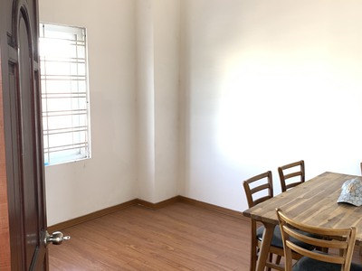 Cho thuê nhà 3 tầng Ngô Quyền 9PN khép kín, tầng hầm để xe gần Trương Định giá chỉ 17tr 8