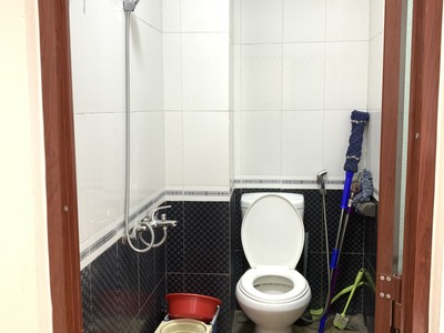 Cho thuê nhà 3 tầng Ngô Quyền 9PN khép kín, tầng hầm để xe gần Trương Định giá chỉ 17tr 10