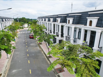Bán nhà xây sẵn, sổ sẵn, giá rẻ nhất khu vực, nằm ngay mặt tiền đường Tân Phước Khánh 32, Tân Uyên. 5