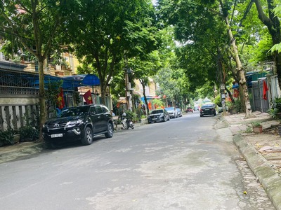 Cho thuê đất mặt đường Phan Đình Giót, Khai Quang, Vĩnh Yên. DT 168m2 giá 6 triệu 1