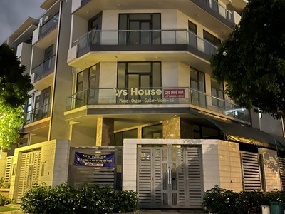 Chính chủ cho thuê nhà tại số 2 đường số 9 , khu đô thị vạn phúc, phường hiệp bình phước, thủ đức, 0